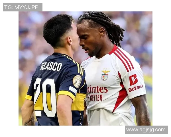 欧联杯本菲卡与那不勒斯激战成平局补时进球引发全场狂欢